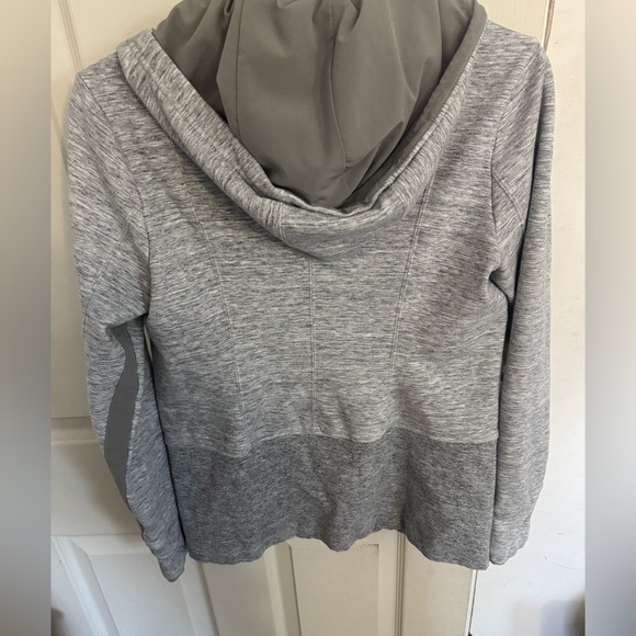 Athleta Medium Fitted Victory Hoodie Grey Heather Sweatshirt Workout Jacket - Picture 6 of 15